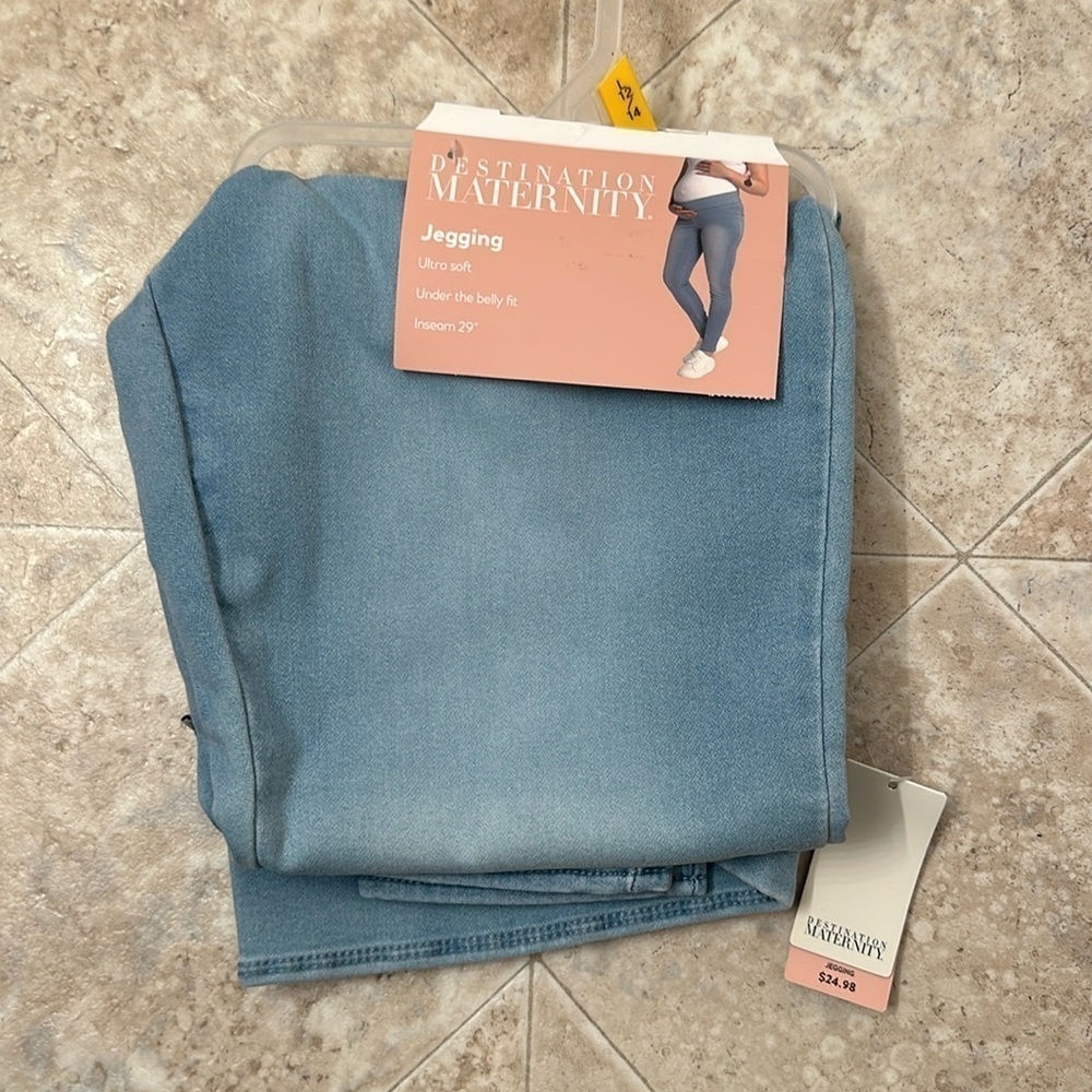 Destination Maternity Light Blue Skinny Jegging